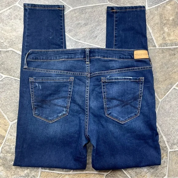 Aeropostale Distressed Jeggings - Picture 2 of 11
